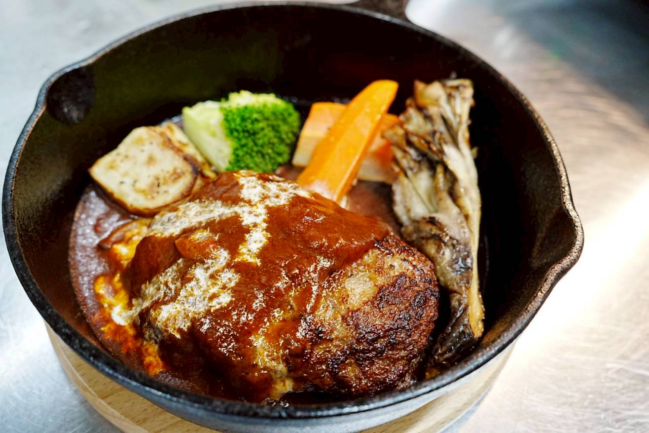 デミグラスソースハンバーグ